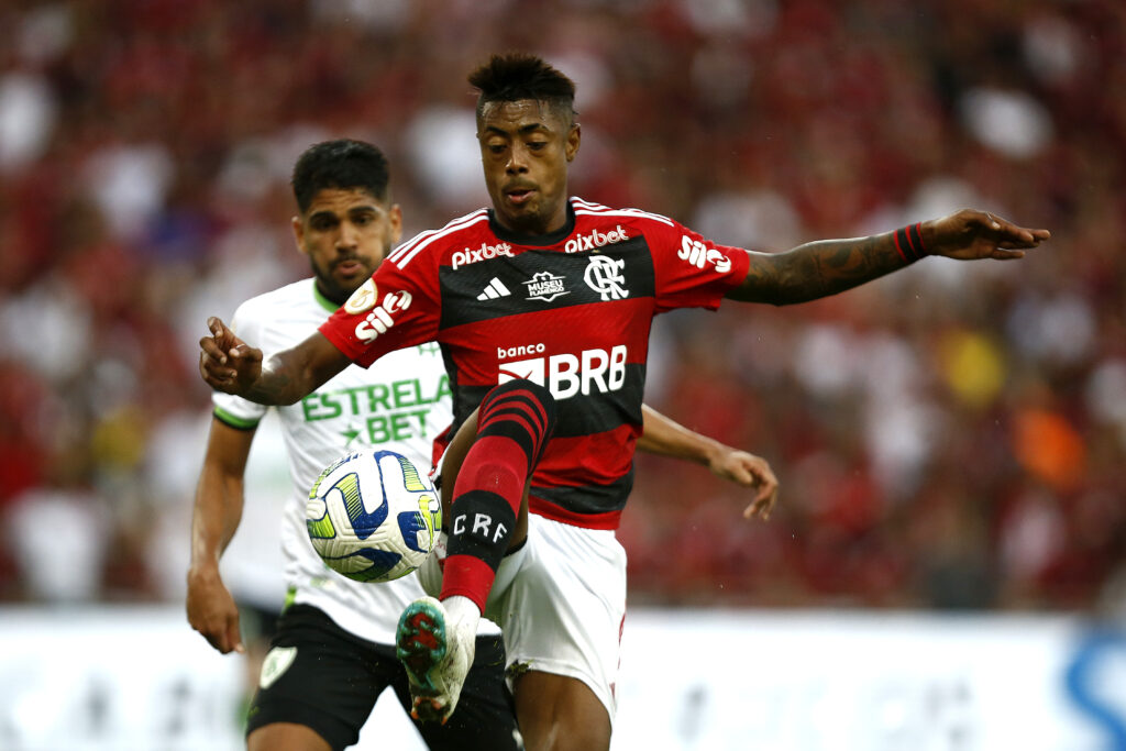 Bruno Henrique em campo contra o América-MG; veja os próximos jogos do Flamengo