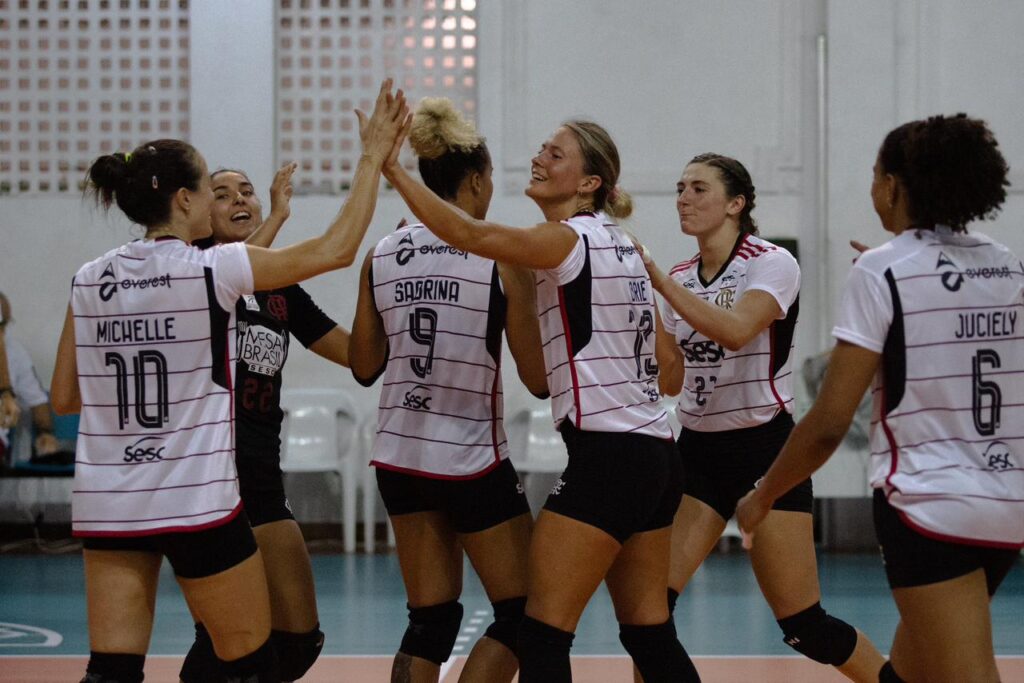 Sesc RJ Flamengo em quadra na preparação para a Superliga Feminina 2023/24