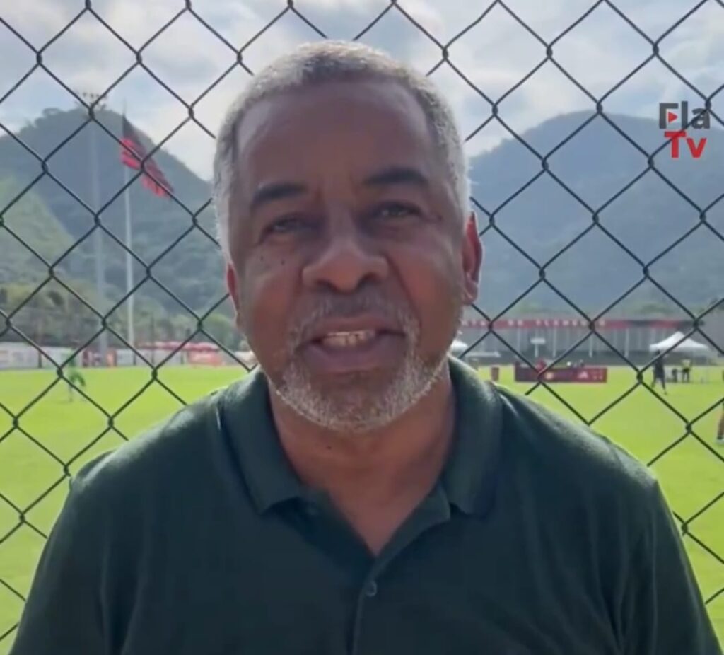 Andrade em entrevista para a Fla TV falando sobre a disputa da Adidas Cup