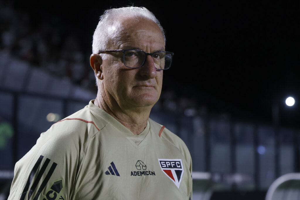 Dorival Júnior, técnico do São Paulo, pode enfrentar Flamengo sem Lucas Moura