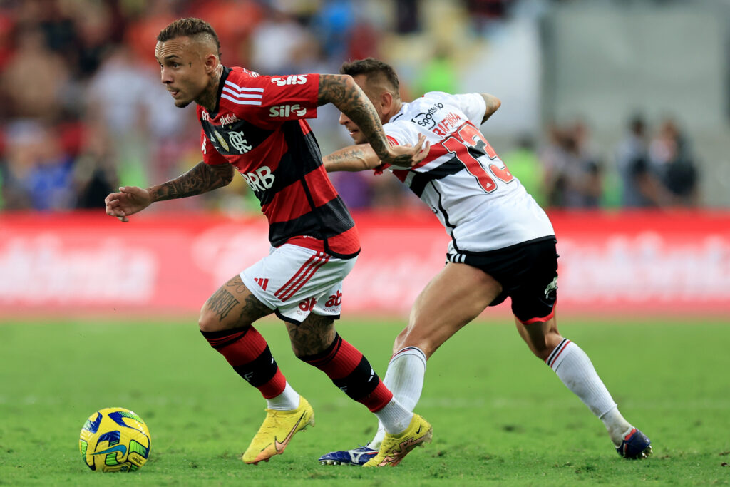 Flamengo e São Paulo no Maracanã