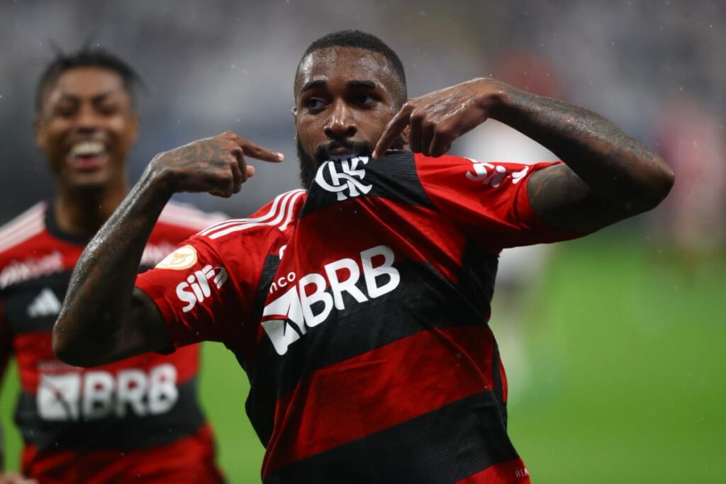 Site divulga quais podem ser as camisas do Flamengo para 2024 e estreia deve acontecer contra Orlando City