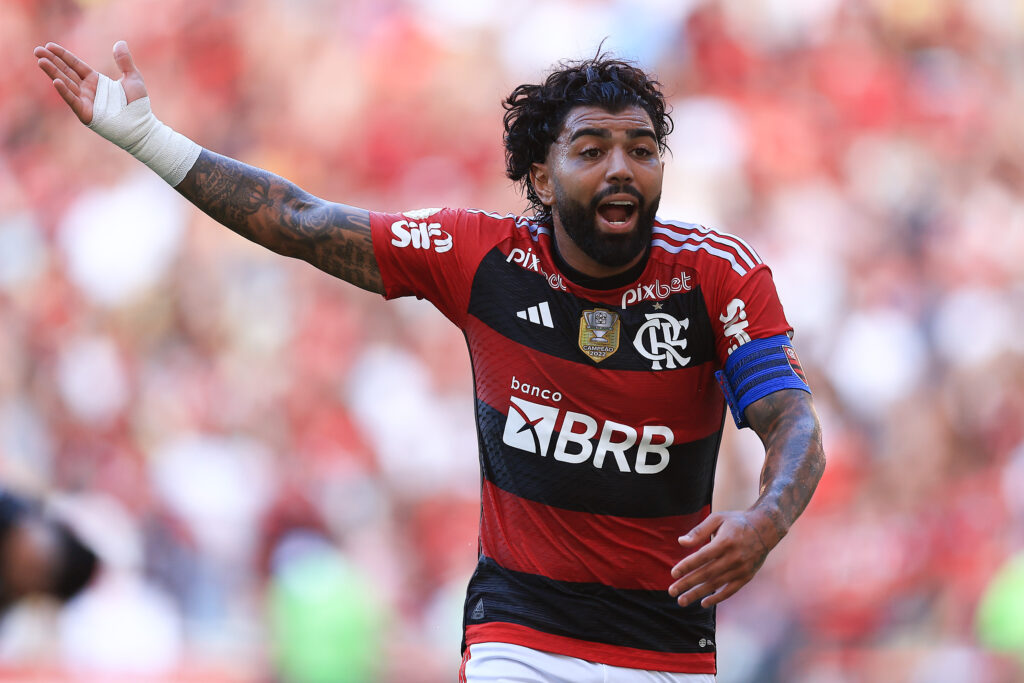 Com Corinthians de olho, Gabigol ainda não conseguiu renovação com Flamengo