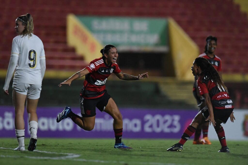 Flamengo e São Paulo se enfrentam nesta quinta-feira (14), em São Paulo, pela Copinha Feminina; veja onde assistir