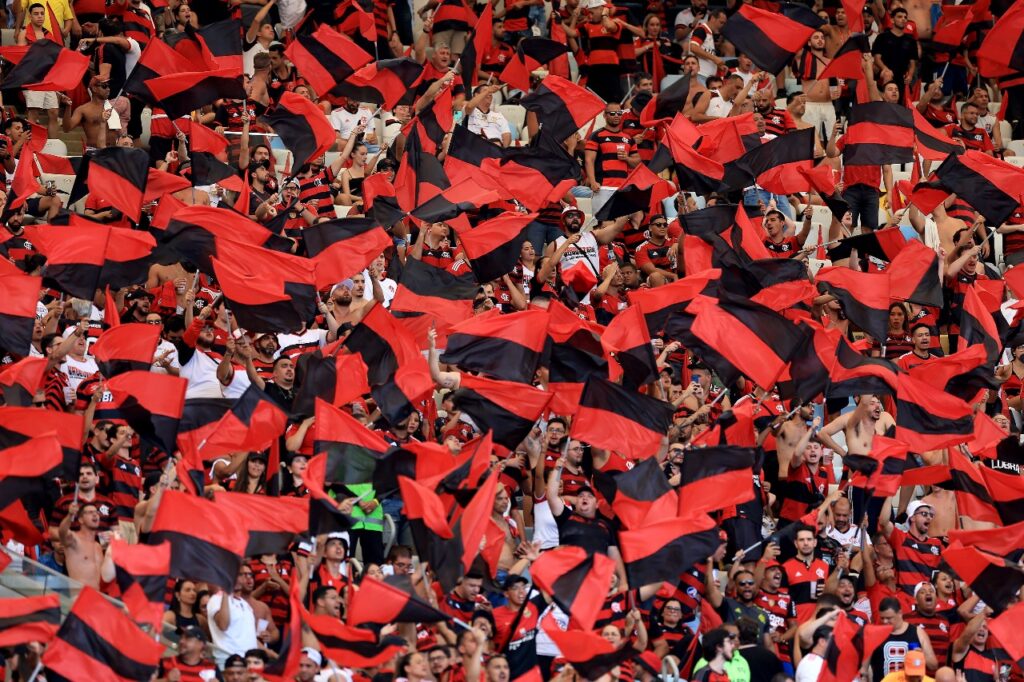 Torcida do Flamengo lota o Maracanã na final da Copa do Brasil; no Brasileirão, Rubro-Negro liderou a média de público