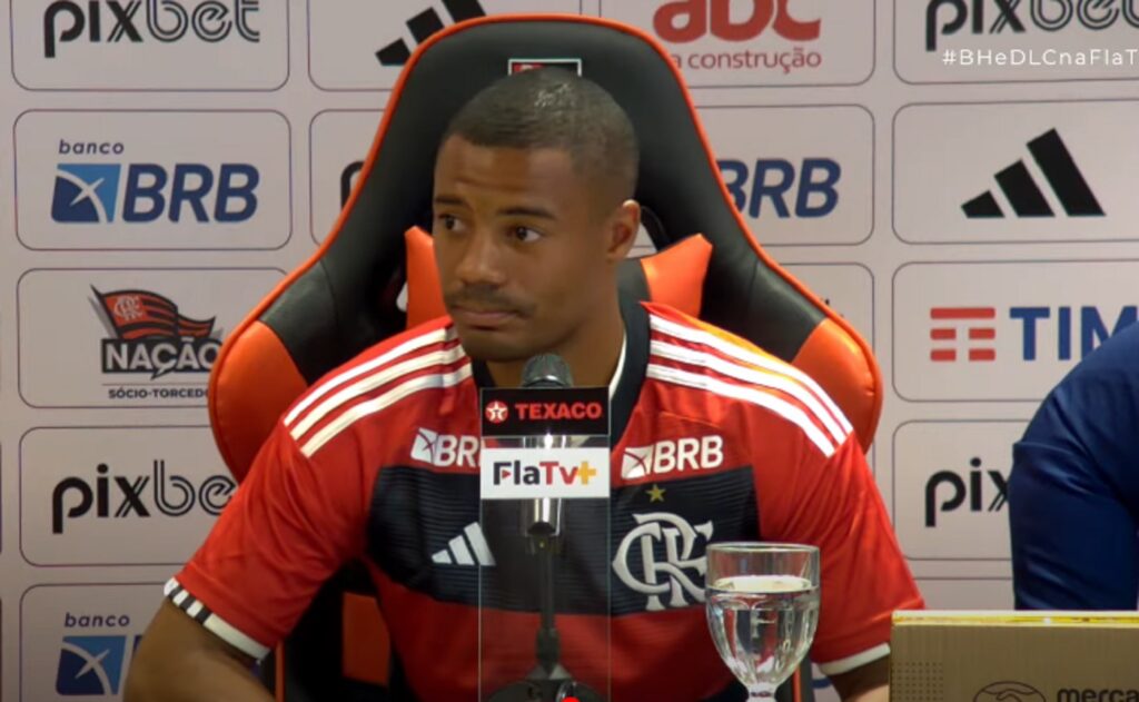 De La Cruz é apresentado pelo Flamengo