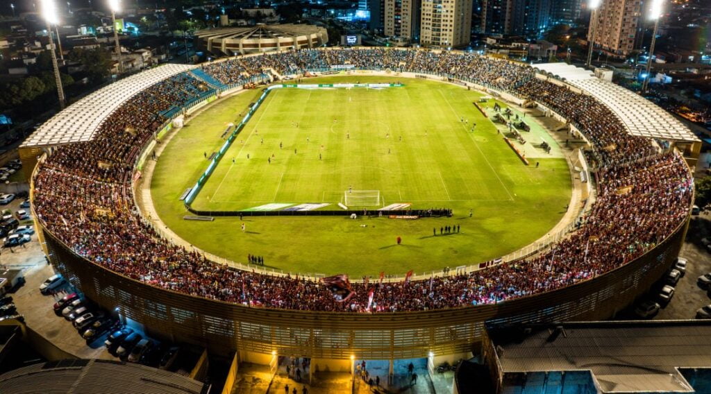 Flamengo x Bangu se enfrentam no estádio Batistão em Aracaju; ingressos já esgotaram