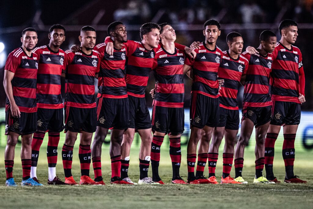 Jogadores da Copinha reforçam Flamengo contra o Nova Iguaçu no Carioca