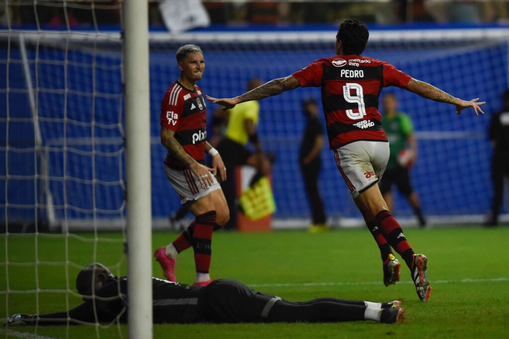 Pedro e Varela comemoram gol do Flamengo sobre o Audax; André Donke falou vitória do Mengão de Tite na estreia do Carioca