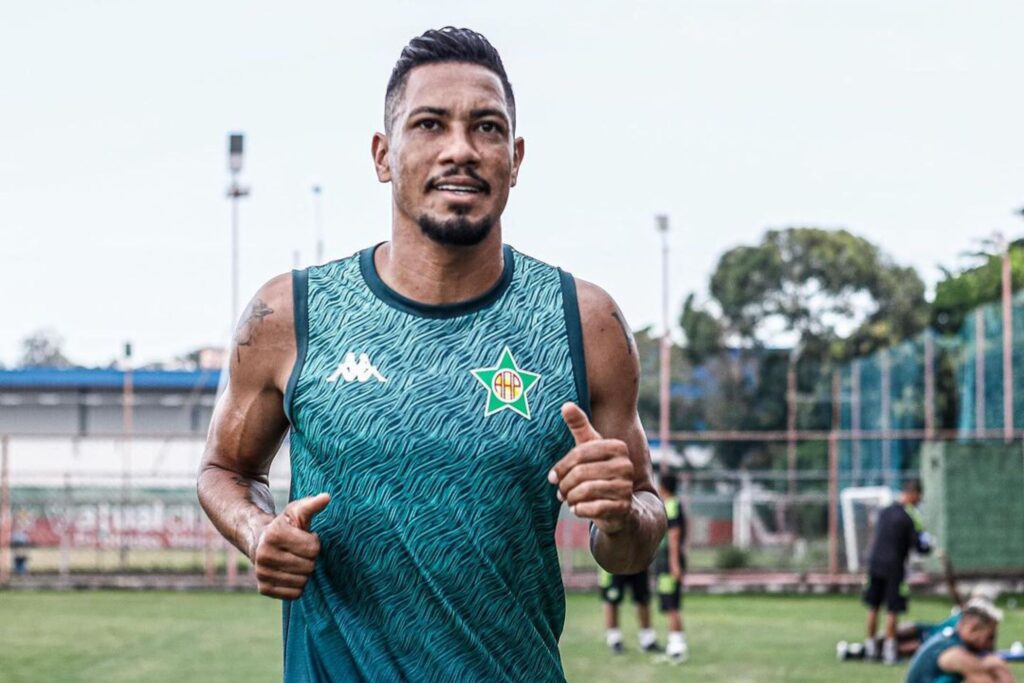 Hernane Brocador, ex-Flamengo, é desfalque da Portuguesa