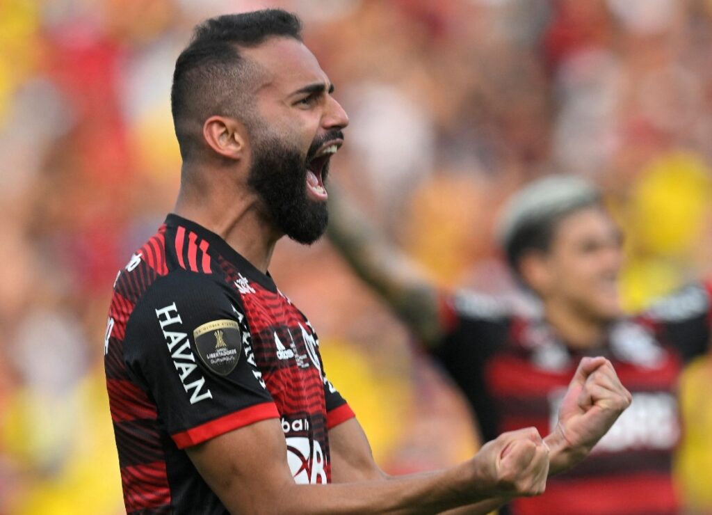 Thiago Maia comemorando gol do Flamengo