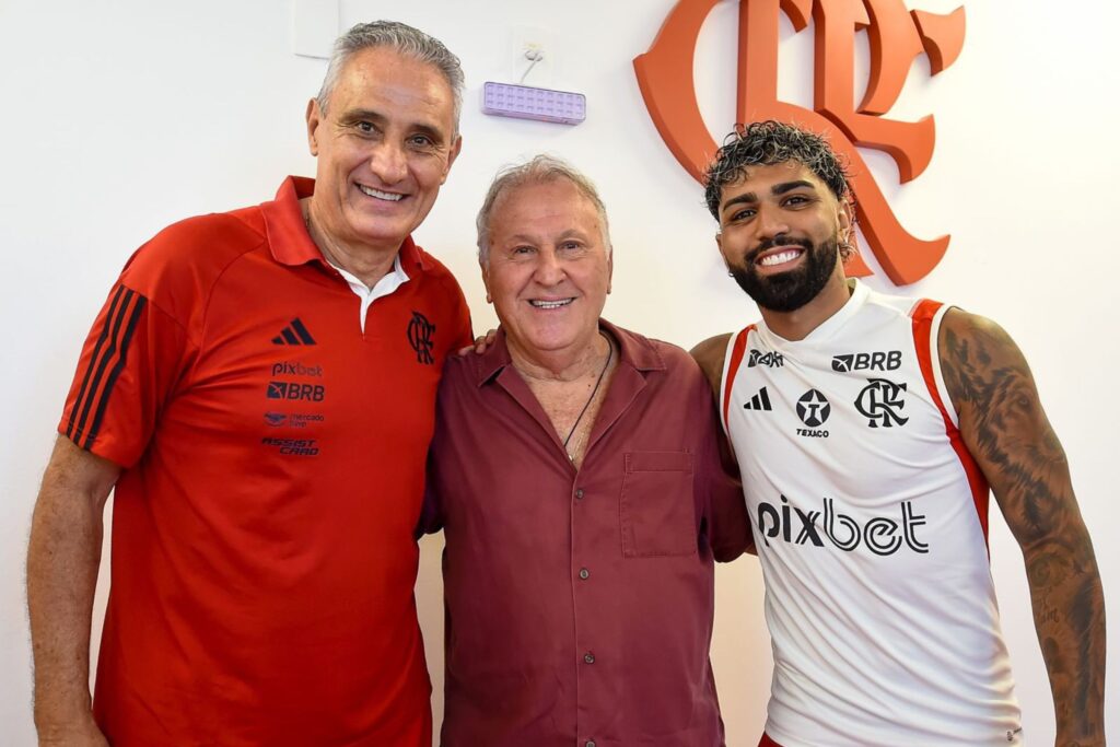 Zico esteve no Ninho do Urubu para entrevistar Gabigol e cumprimentar Tite, atual técnico do Flamengo