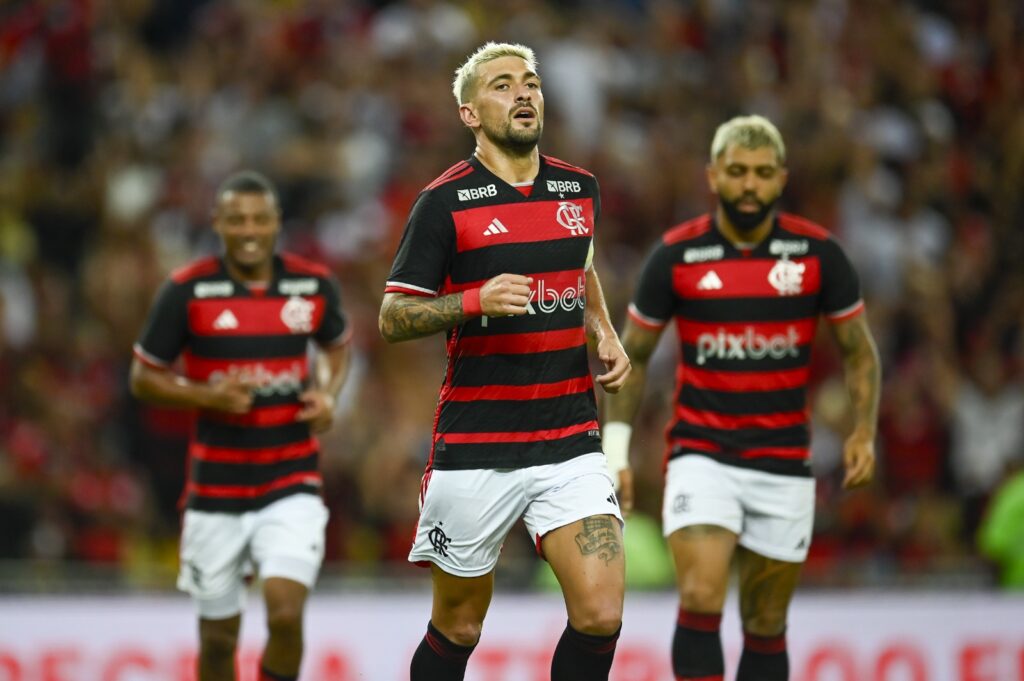 Arrasscaeta comemora gol do Flamengo sobre o Boavista; Fla x Flu irá colocar a prova desempenho do time no Maracanã