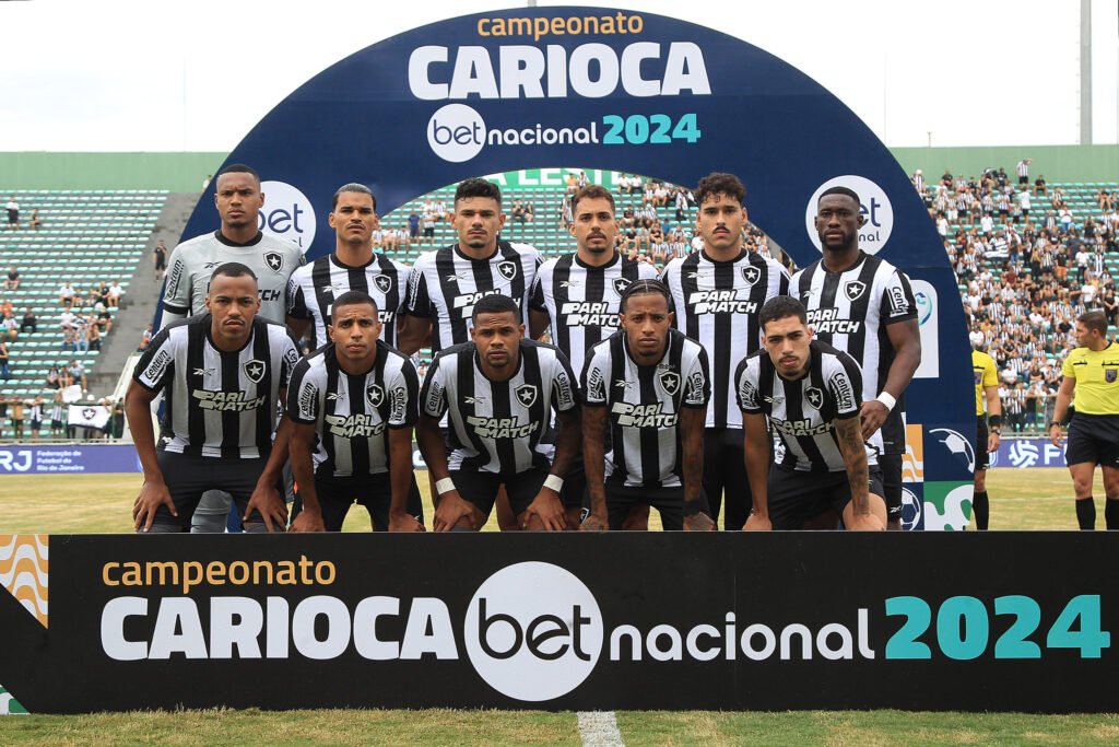 Botafogo encara o Flamengo pelo Campeonato Carioca