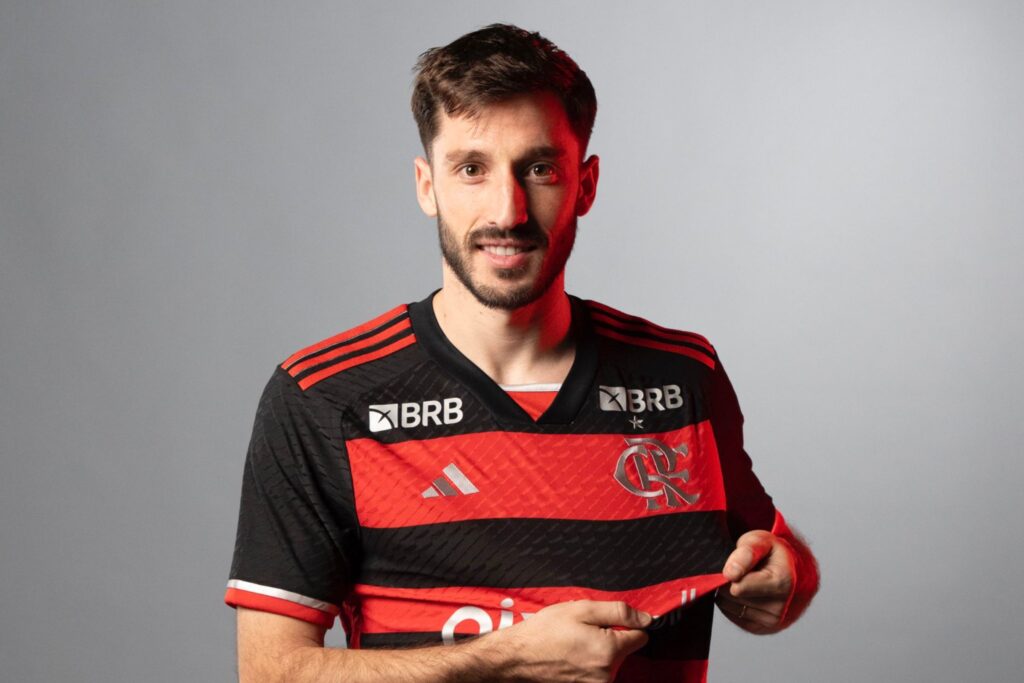 Matías Viña gera bom alcance ao Flamengo na internet