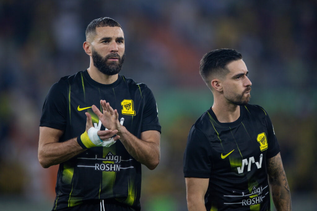 Igor Coronado jogando ao lado de Karim Benzema no Al Ittihad