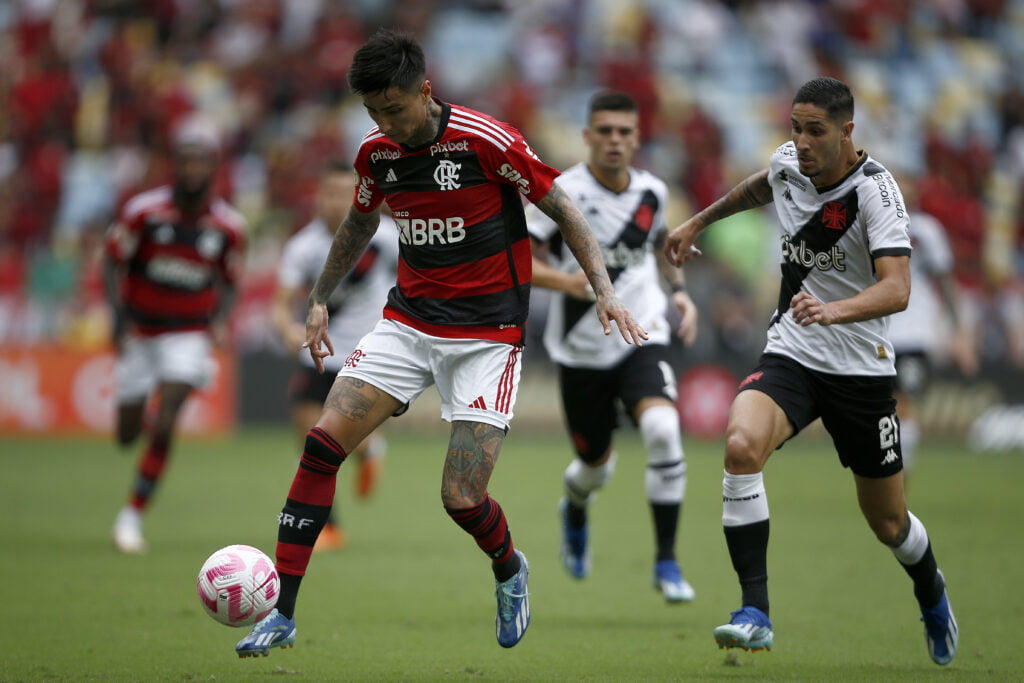 Analista mostra o duelo tático de Flamengo x Vasco, pelo Campeonato Carioca, mostrando o que o Fla deve ficar atento atacando e defendendo