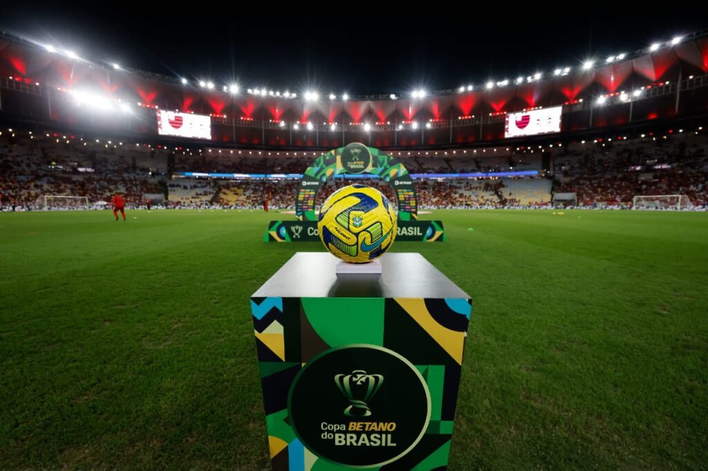 jogo do Flamengo pela Copa do Brasil no Maracanã