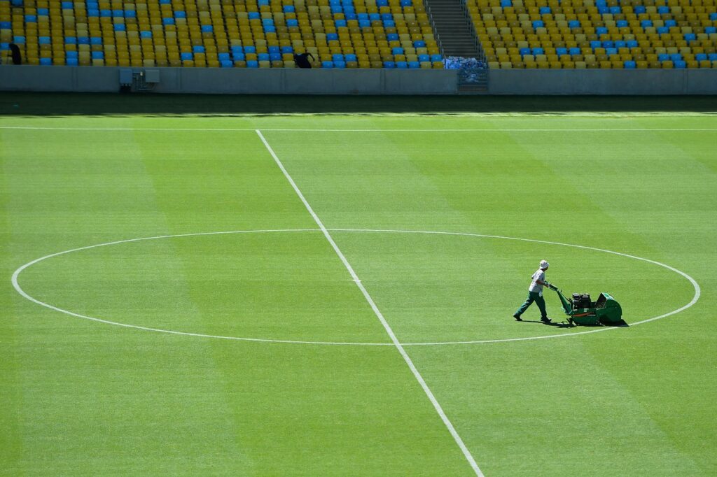 Segundo Consórcio Maracanã, período de 35 dias após shows não foi suficiente para recuperar o gramado, mas pausa para Data Fifa vai ajudar