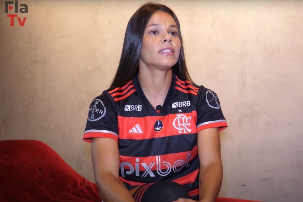 Day Silva agradece nova passagem no Flamengo e comenta sobre conversa com Cristiane e representatividade no futebol feminino