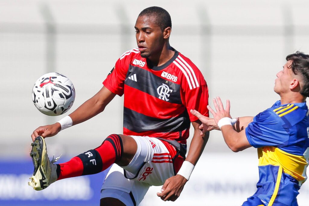 Lorran foi autor de gol e assistência no título do Flamengo na Libetadores Sub-20