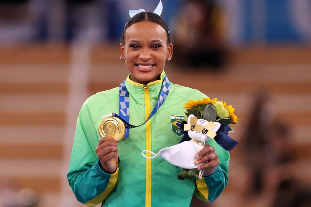 Rebeca Andrade ganhou ouro em Tóquio 2020 e vai a Paris 2024 com rede de patrocinadores bem maior
