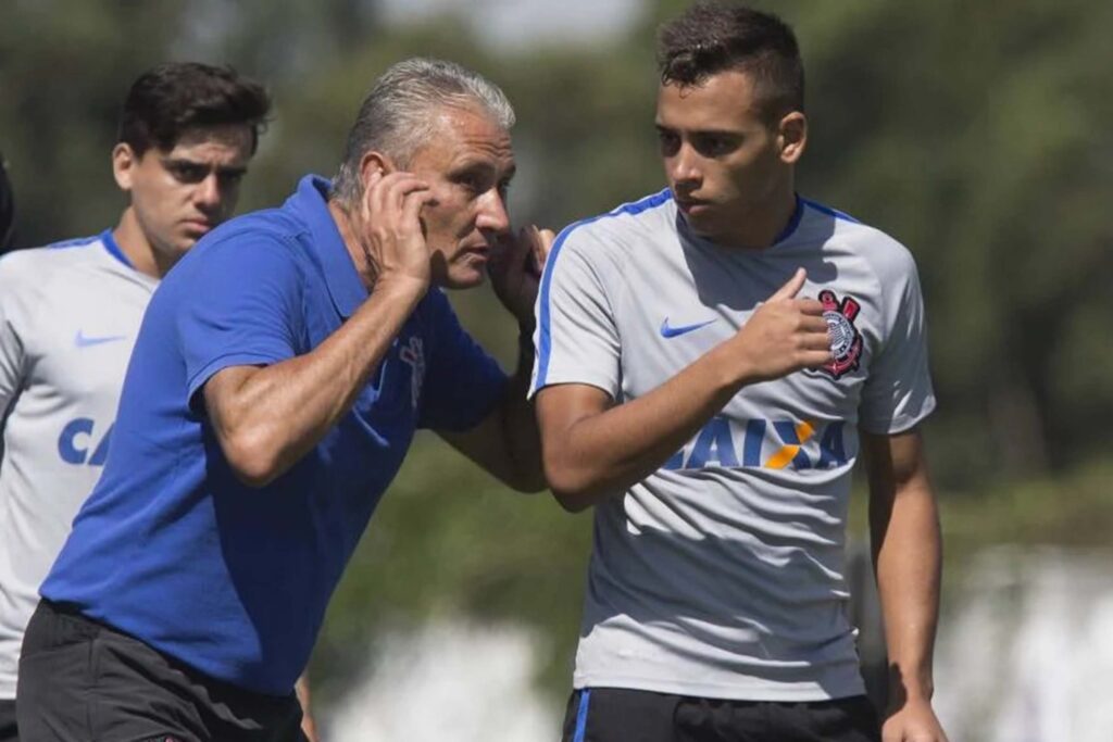 Tite e Maycon trabalharam juntos no Corinthians e podem se reencontrar no Flamengo