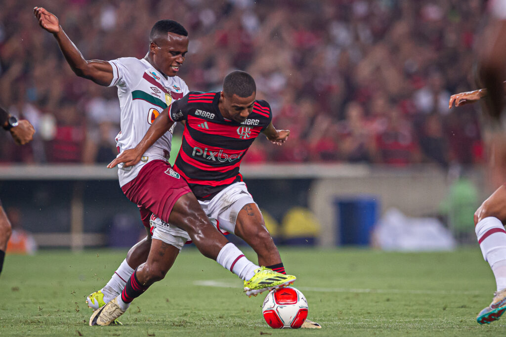 De La Cruz no Flamengo x Fluminense. Foto: Paula Reis/CRF