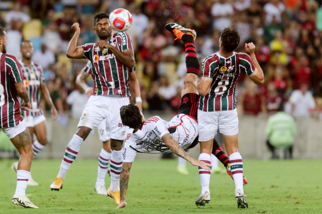 Com gol no Fla x Flu, Pedro é jogador que mais marcou no Maracanã desde reabertura do estádio; Gabigol ainda tem mais gols pelo Flamengo