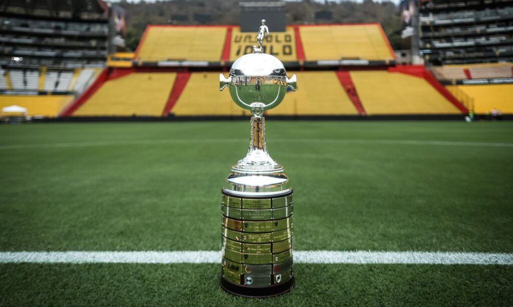 Presidente da Conmebol anuncia que final da Libertadores passa a ser jogo mais valioso do mundo, com prêmio de US$ 23 milhões para o campeão