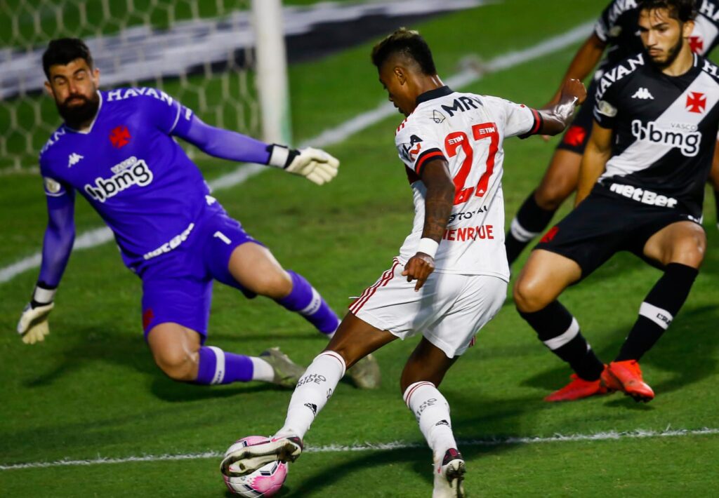 Flamengo e Vasco em péssimo horário em SJ e Botafogo às 11h depois de La Paz