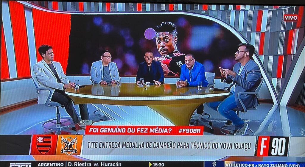 Comentaristas da ESPN debatem sobre gesto de Tite com Carlos Vitor, técnico do Nova Iguaçu, após final do Carioca