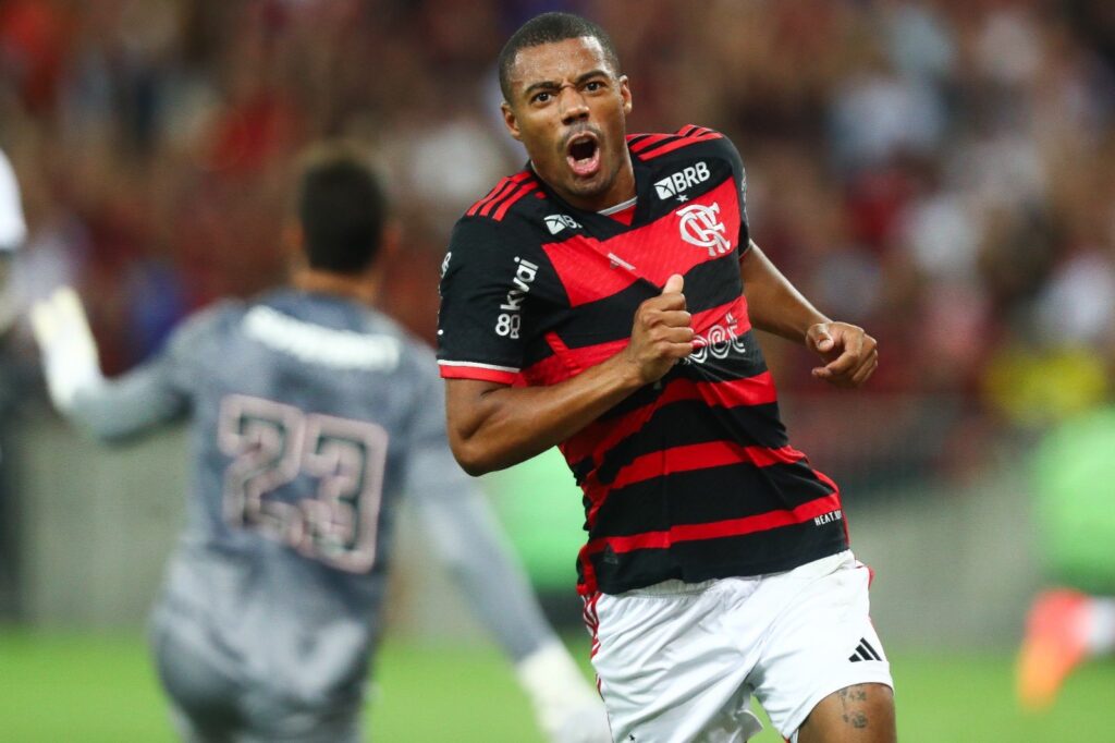 De La Cruz comemora gol em Flamengo x São Paulo