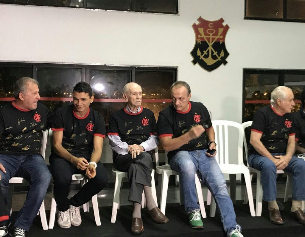 Evaristo de Macedo ao lado de ídolos do Flamengo e lembra de Zizinho