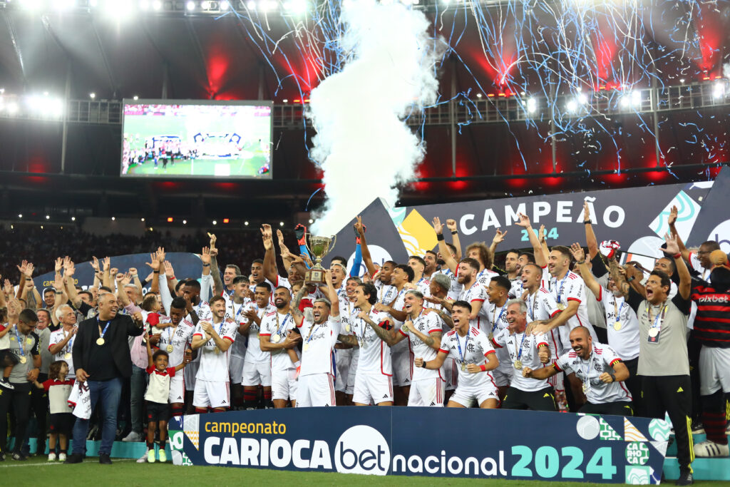 Flamengo domina seleção do Campeonato Carioca com oito jogadores