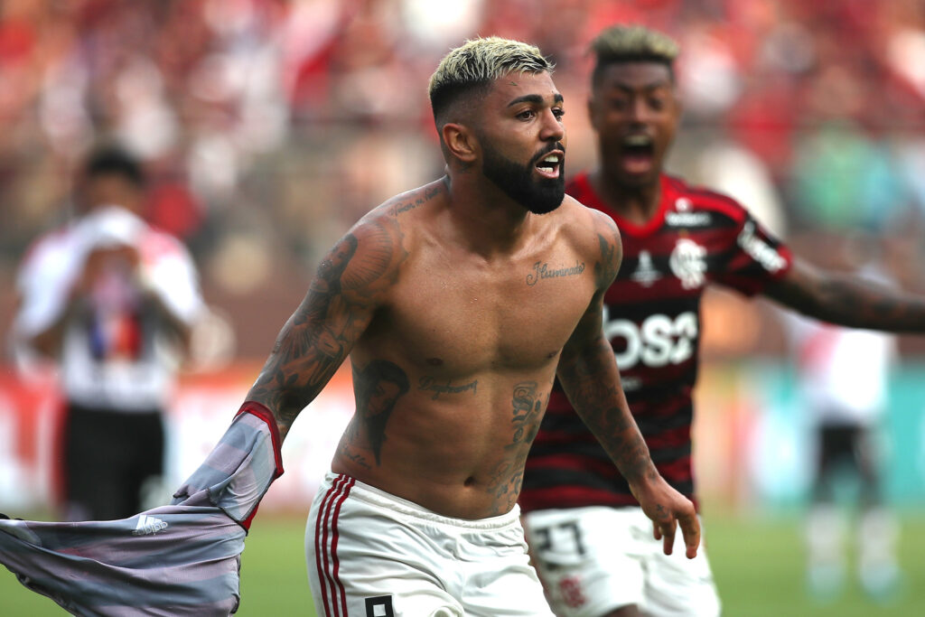 Gol de Gabigol na virada da Libertadores 2019 é eleito o mais importante da história do Flamengo, superando Rondinelli e Nunes