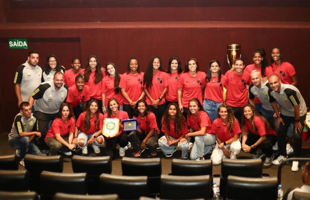 Futebol Feminino do Flamengo é homenageado pelo Cinefoot após conquista da Copinha
