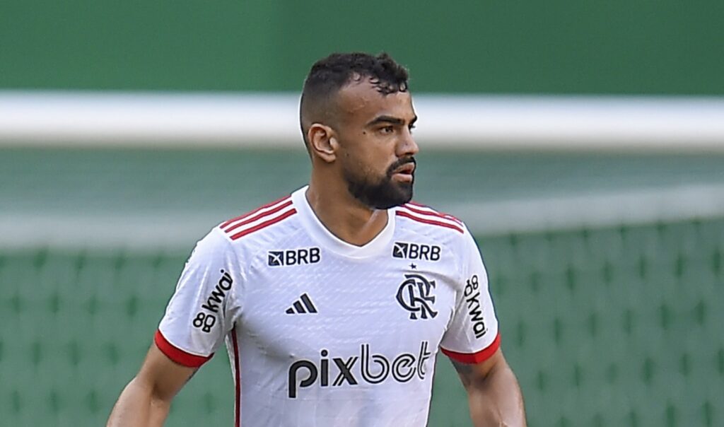 Fabricio Bruno em campo pelo Flamengo; zagueiro não aceitou proposta do West Ham e fica no clube