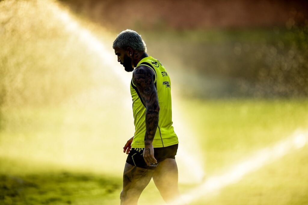 Flamengo libera Gabigol de treino e descarta renovação