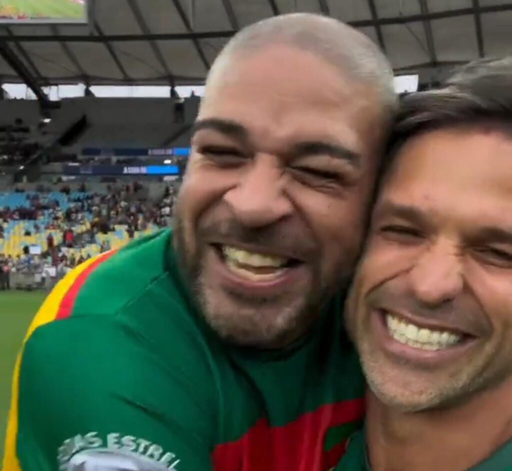 Adriano Imperador e Diego Ribas no Maracanã