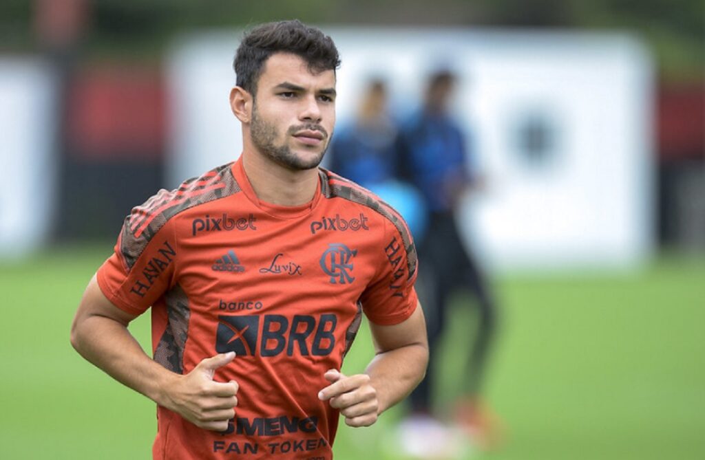 Daniel Cabral deve ser negociado pelo Flamengo com Estrela Amadora