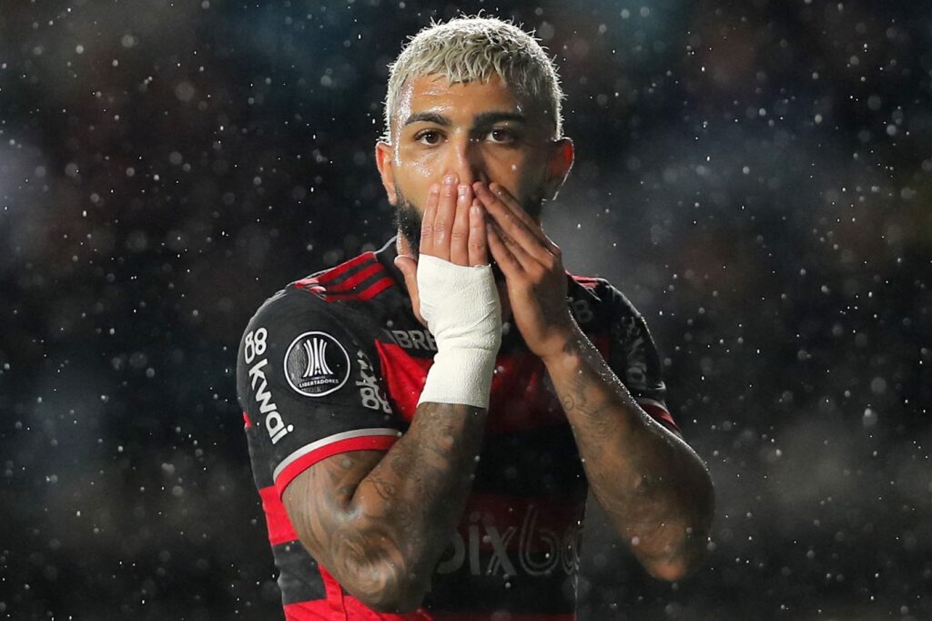 Gabigol se vê prejudicado e busca saída do Flamengo, diz jornalista
