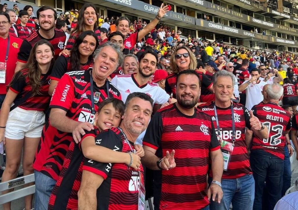 Proposta do Flamengo é bem superior a mínimo de R$ 6 mi exigido no edital; oferta menor esvazia chance do Vasco na Justiça