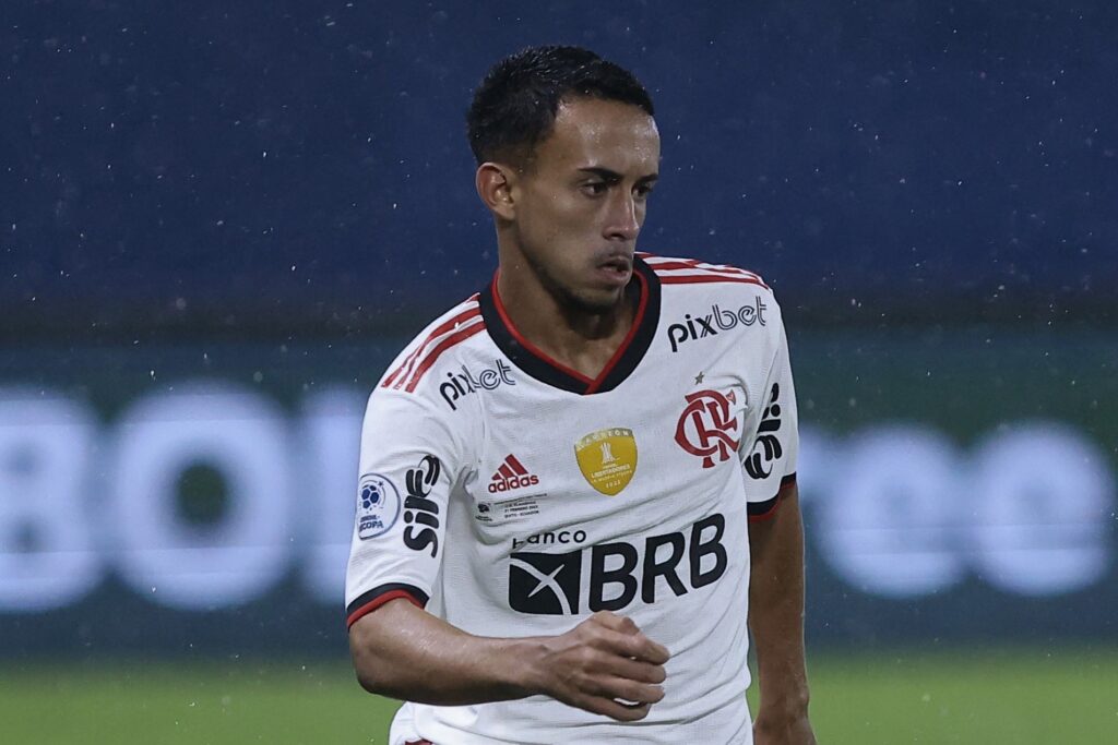Estafe de Matheus Gonçalves quer Flamengo flexível para negociar jogador