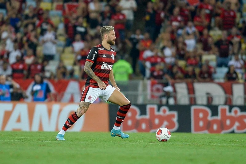 Léo Pereira não treina e preocupa para Amazonas x Flamengo; Gabigol deve ser relacionado