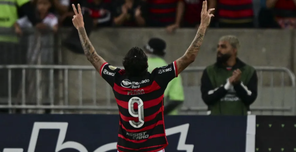 Atacante do Flamengo, Pedro se isola na artilharia do país em 2024