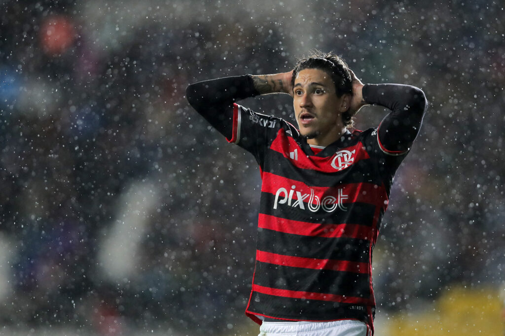 Pedro lamenta chance perdida pelo Flamengo na Libertadores