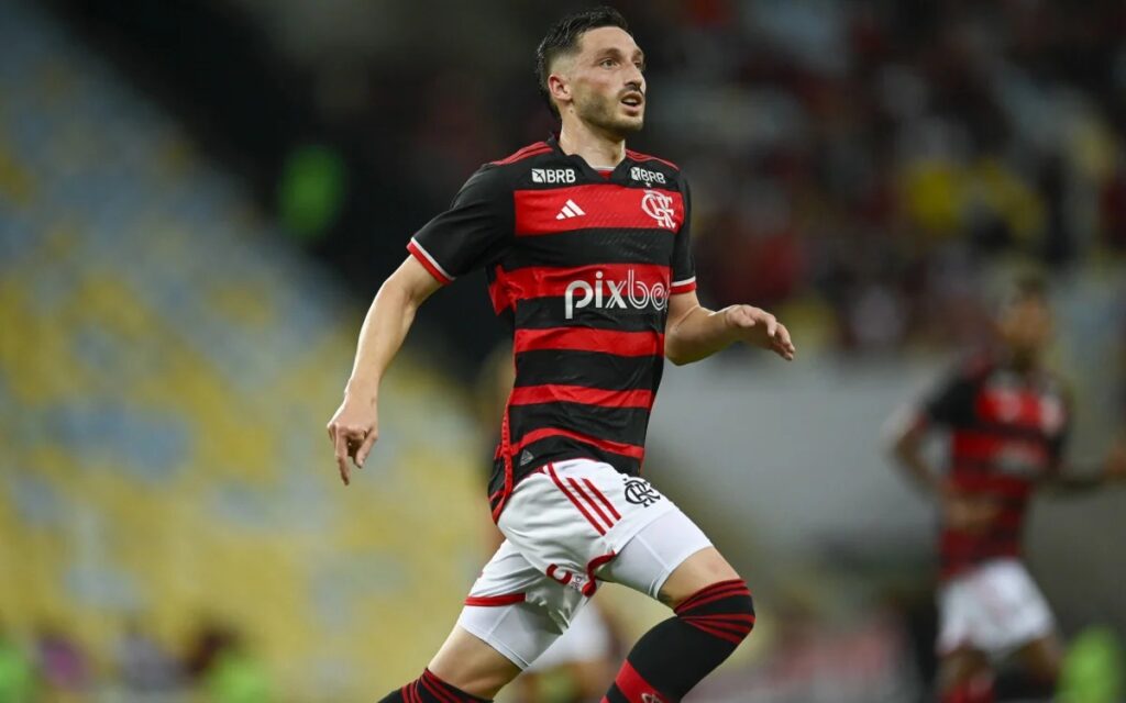 Viña se salva e é melhor jogador do Flamengo contra o Amazonas