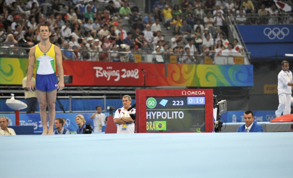 Diego Hypólito em apresentação no solo em Pequim 2008