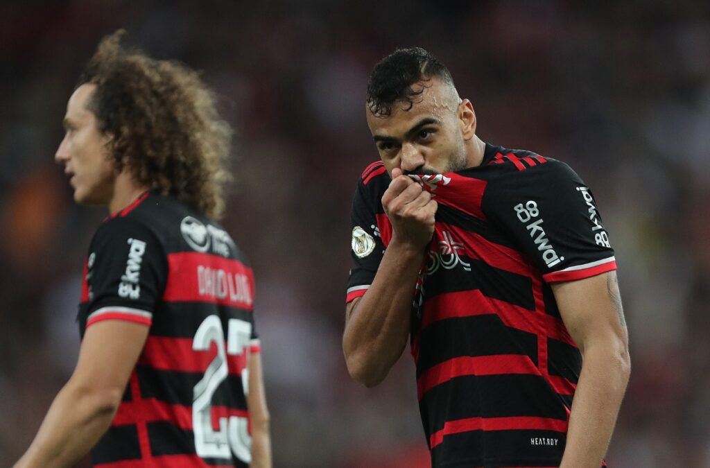 Fabrício Bruno comemora gol em Flamengo x Cruzeiro